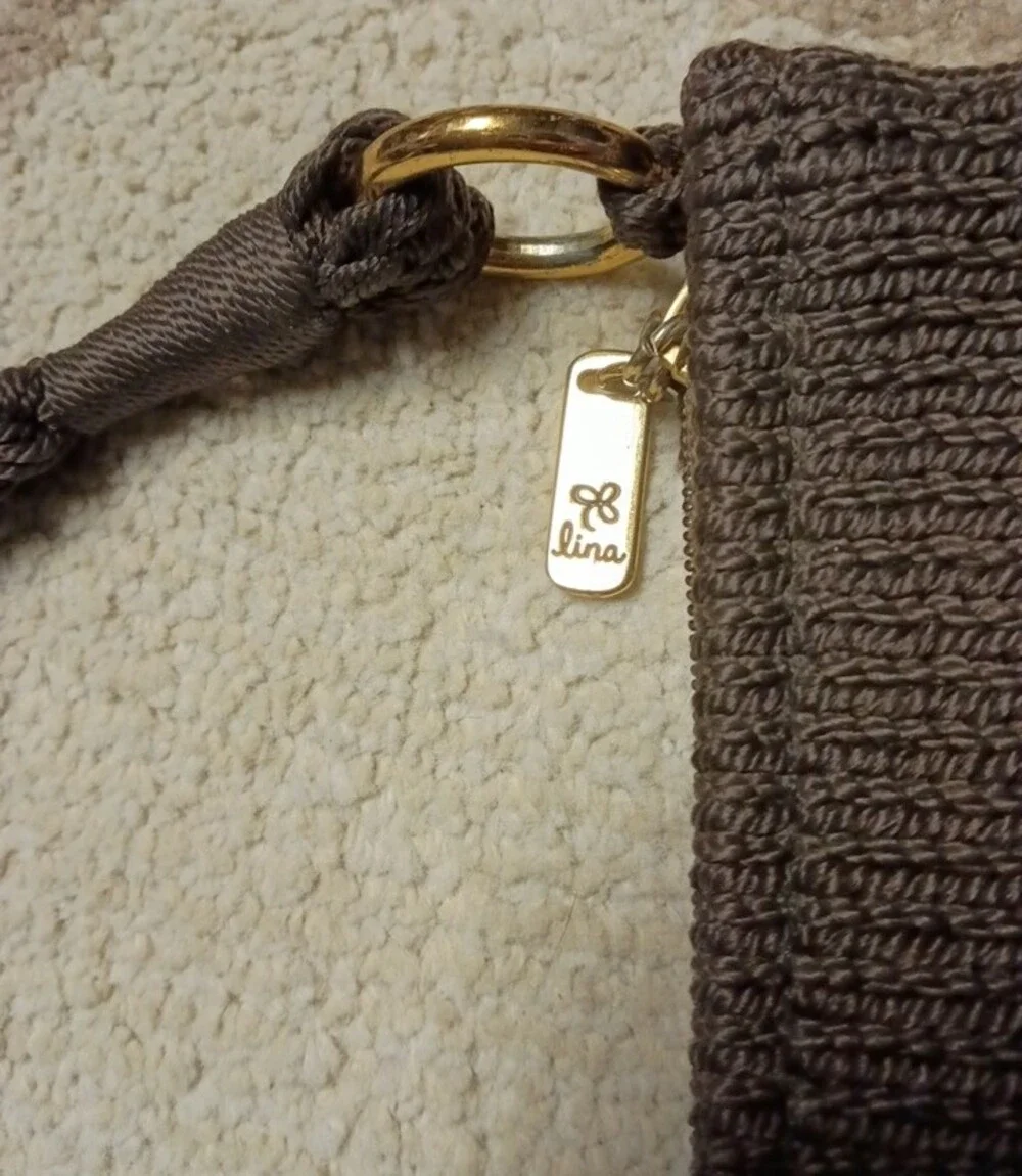A302 Lina Braided Strap Knit Hand Bag in Dark Brown